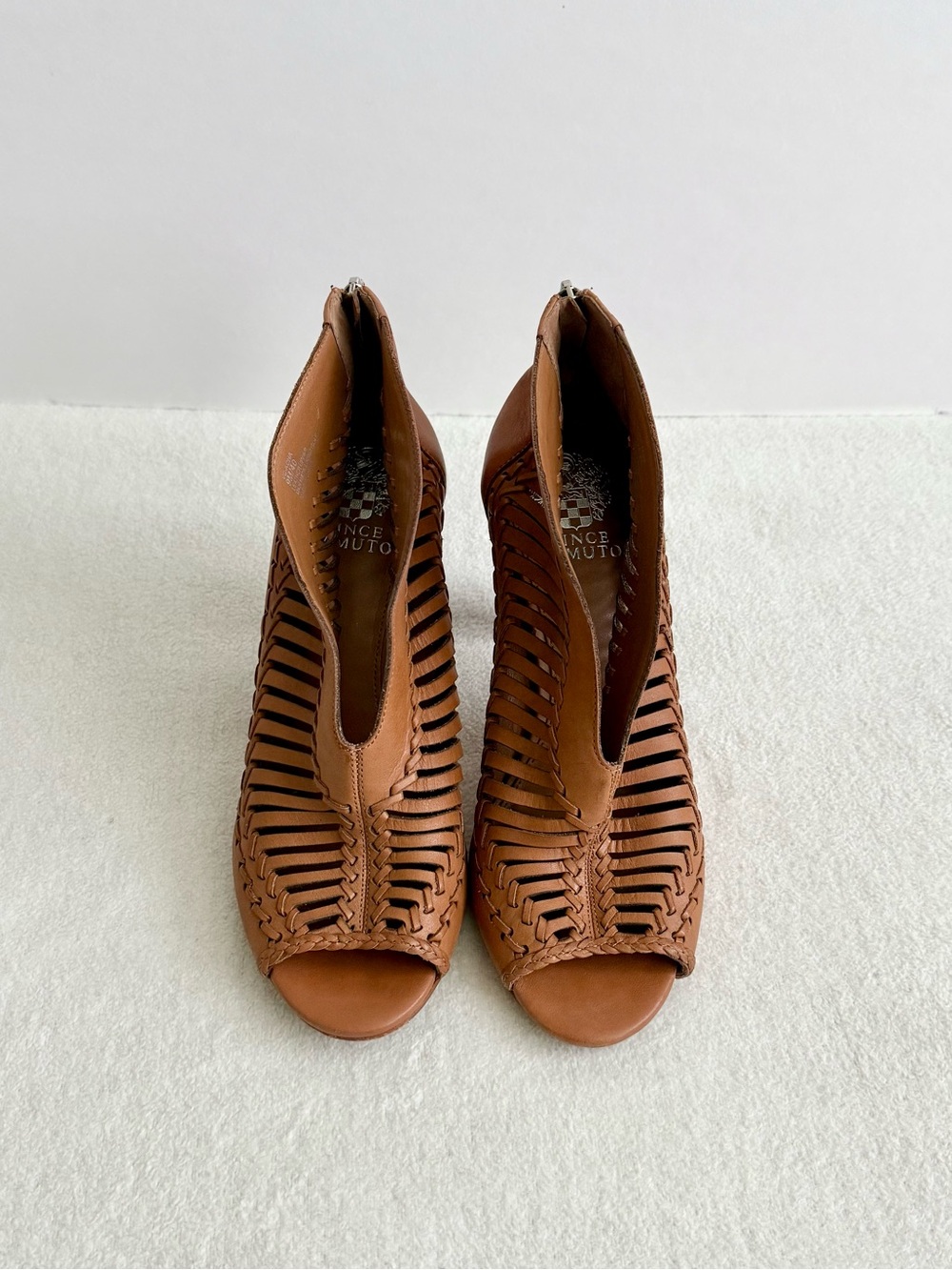 Vince Camuto Tan Leather Woven Peep Toe Heels Size 9M - Picture 2 of 9
